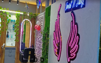 Smart N Shiny – Unisex Salon & Makeup Studio