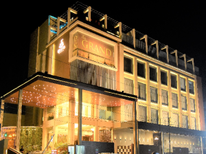 DNG The Grand
