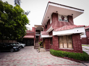 Little Chef Hotel