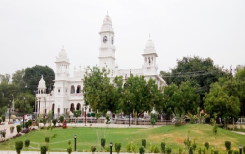 Phool Bagh Park