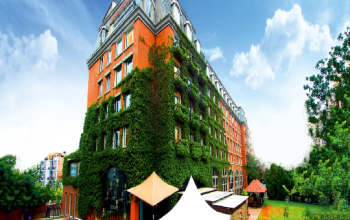Regenta Central the Crystal