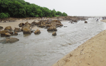 Aksa Beach