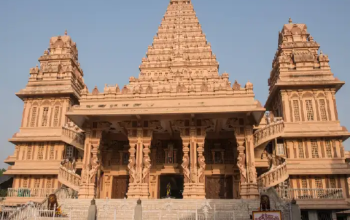 Chhatarpur Temple