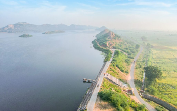 Garhmau Lake