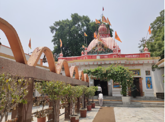 Hanuman Temple (Aliganj)
