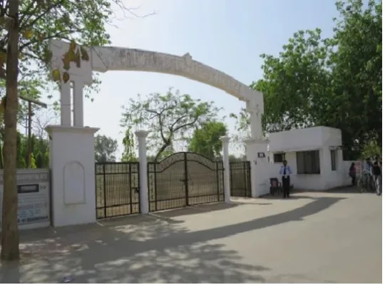 Chinhat Block Employee
