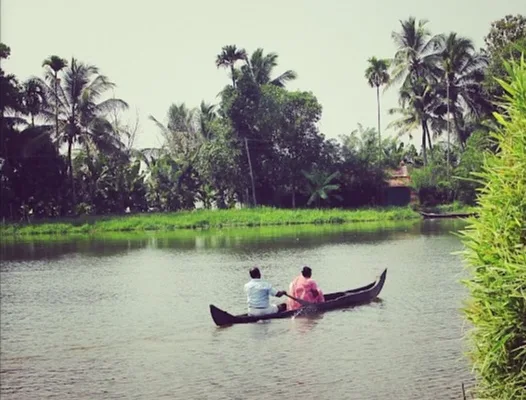 Alleppey ( Alappuzha )