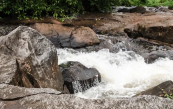 Manjal Waterfall
