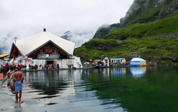 Hemkund Sahib and Hemkund Lake